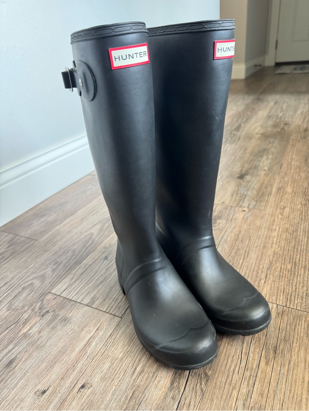 Hunter Tall Matte Black Rain Boots with Side Buckle Size 7 - Picture 3 of 8